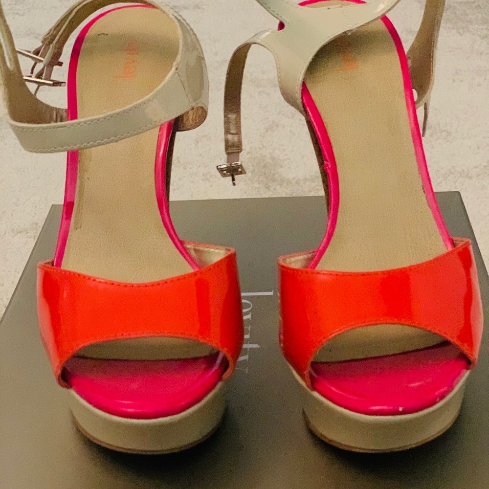 Wedge shoes